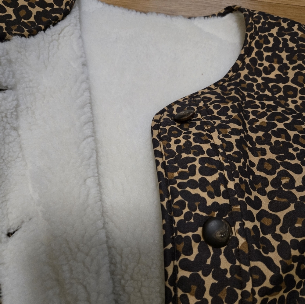Sézane Leopard Print Jacket in Brown and Black - Picture 3 of 7